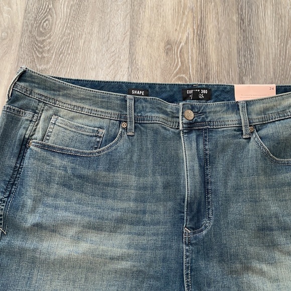 NYDJ Curves 360 shorts - Picture 4 of 6